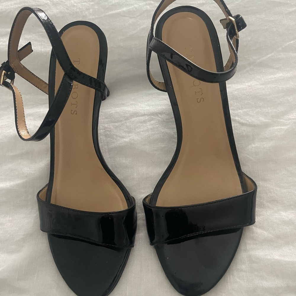 Women’s Talbots Patent leather strappy heels. Size 7.5